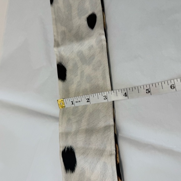 NWT Burberry London Reversible Silk Animal Print Long Bandeau Scarf - Picture 11 of 11